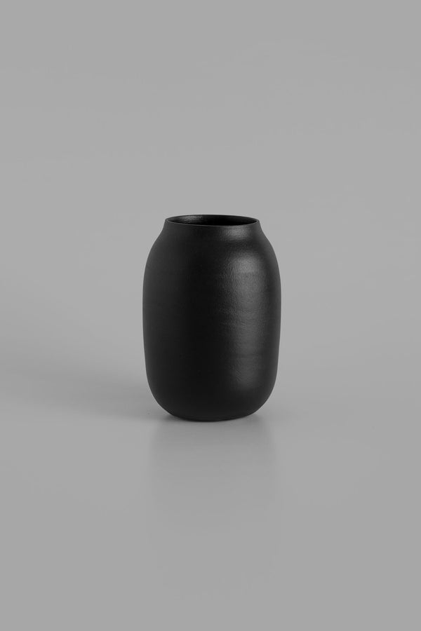 Vase island 03 - Black